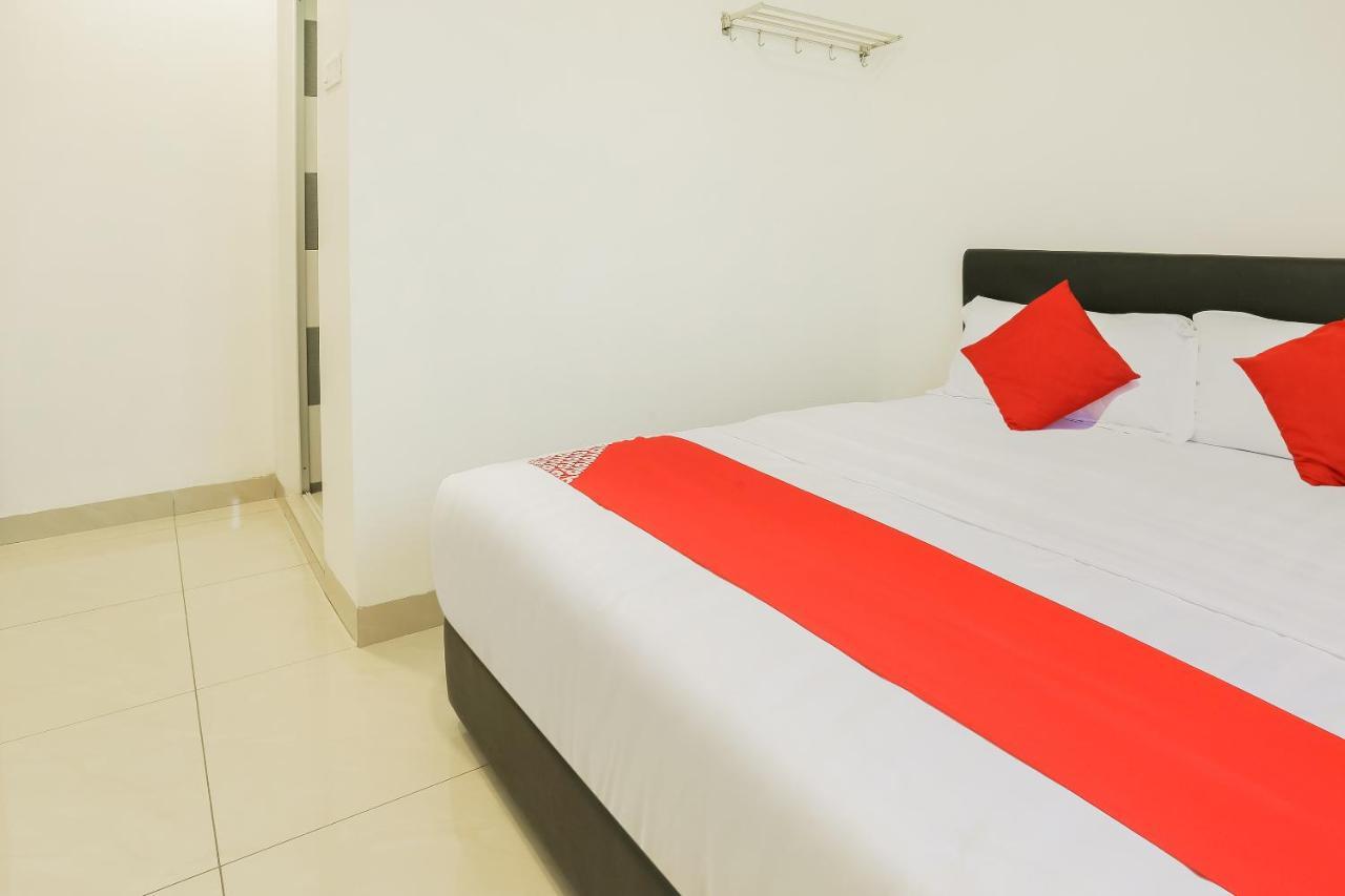 Super Oyo 89495 Rich Hotel Johor Bahru Dış mekan fotoğraf